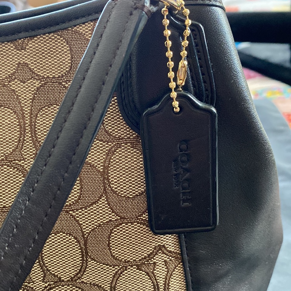 Coach Signature Canvas Shoulder Bag in Brown and Dark Brown - Picture 3 of 9